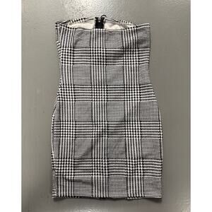 Better Be Houndstooth strapless dress with zip- Small